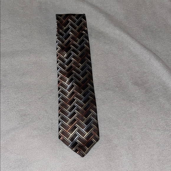 Sophisticated Multi Color Men's Silk Tie - Picture 1 of 5